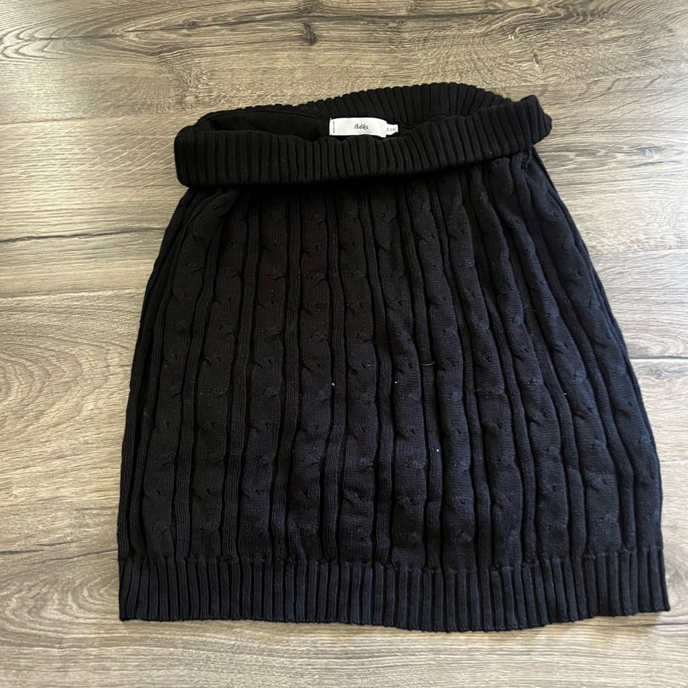Black skirt
